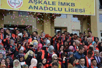 Aşkale İMKB'de mezuniyet coşkusu