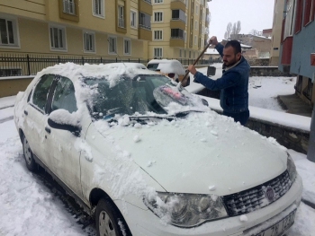 Erzurum baharda kara teslim