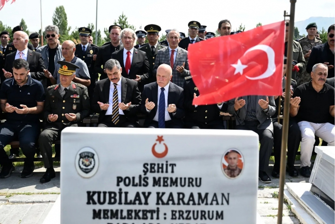 Erzurum'da 15 Temmuz  Şehitleri dualarla anıldı