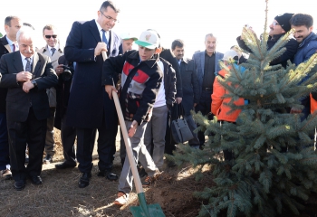 Erzurum’da 600 fidan toprakla buluştu 