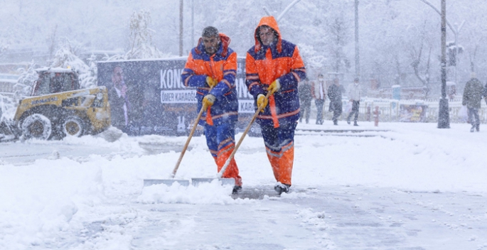 Erzurum’da ekipler seferber oldu