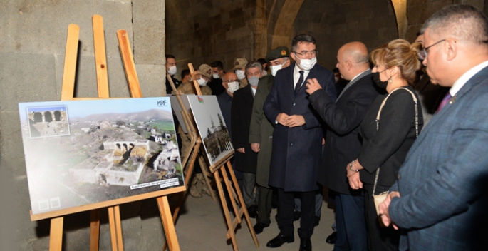 Erzurum’da Karabağ zaferi fotoğraf sergisi