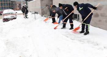 Yakutiye, kar çalışmalarına devam ediyor