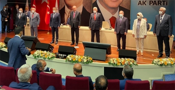 Yiğider ve Taşçı AK Parti'ye katıldı